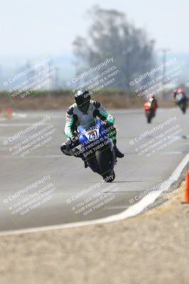 media/Sep-20-2025-TrackDaz (Sat) [[27f0cde673]]/A Group/2pm (Turn 9)/